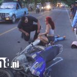 Accidente de tránsito en el norte de Estelí deja dos motociclistas lesionadas Foto: Accidente de tránsito en el norte de Estelí deja dos motociclistas lesionadas/TN8