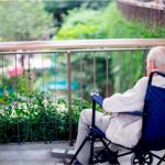 Hombre muere en una silla mientras visitaba a su tío en un ancianato de EE.UU. EE.UU.