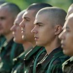 Netflix analiza renovar Reclutas, el drama militar que cautivó al público