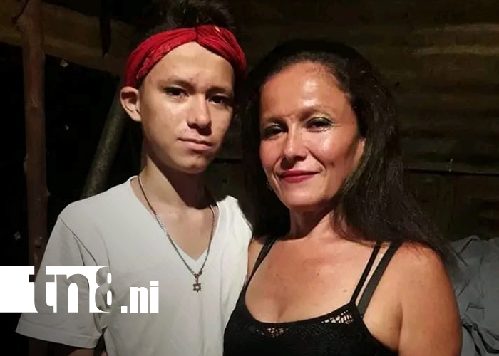 Foto: Detienen a la madre de “La Rubia” /TN8