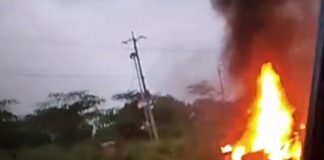 Foto: Falla eléctrica convierte camión en una bola de fuego en la Cuesta El Plomo/TN8