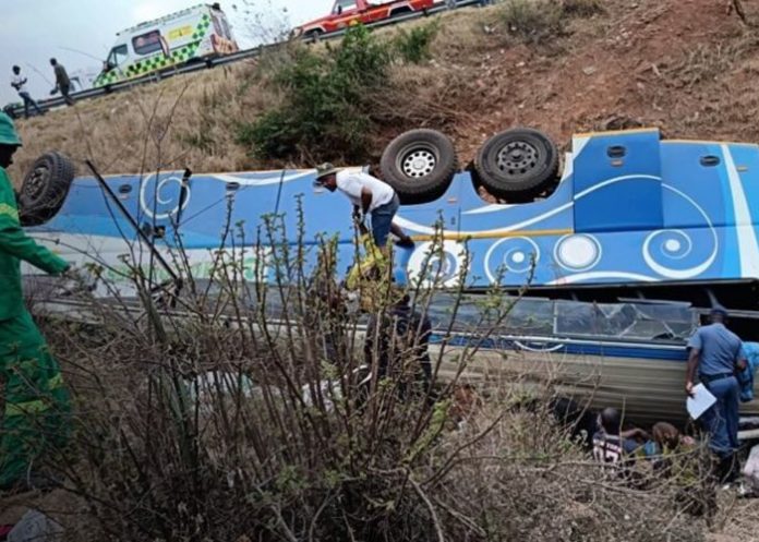 Foto: Brutal accidente de tránsito en Sudáfrica /Cortesía Foto: Brutal accidente de tránsito en Sudáfrica /Cortesía
