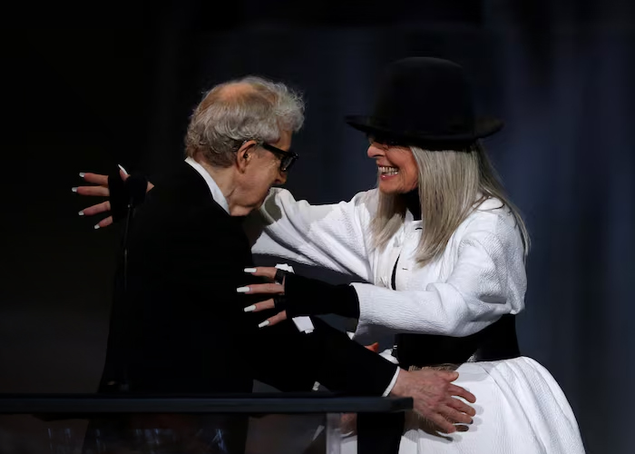 Foto: Woody Allen se despide de Diane Keaton /cortesía