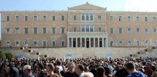 Foto: Huelga en Grecia contra la jornada laboral de 13 horas /Cortesía