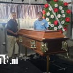 Fallece Doña Cándida Fletes tras heroico rescate en incendio en San Cristóbal, Managua Foto: Fallece Doña Cándida Fletes tras heroico rescate en incendio en el barrio San Cristóbal/TN8