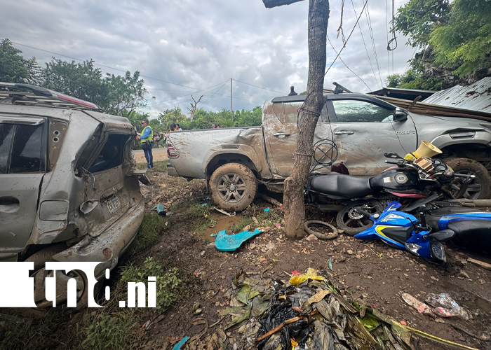 Foto: Pequeños heridos en aparatoso accidente de tránsito en Chinandega/TN8