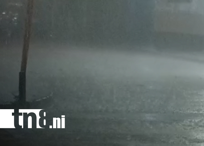 Foto: Relámpagos y lluvia intensa mantienen en alerta a Managua/TN8