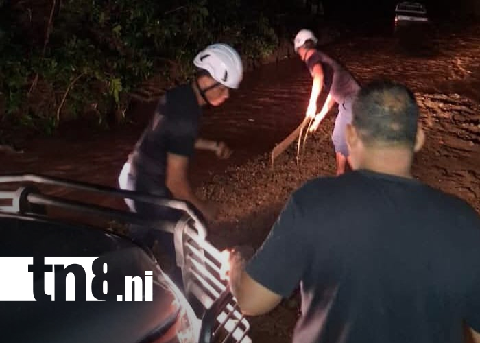 Foto:Rescate exitoso de vehículo atrapado en río en Carazo/TN8