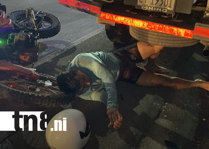 Foto: Motociclista pierde el control y atropella a una mujer en Juigalpa/TN8