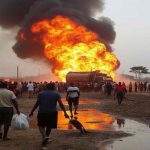 Tragedia en Nigeria: Camión cisterna explota y deja más de 30 muertos Foto: Nueva catástrofe petrolera sacude a Nigeria / Cortesía