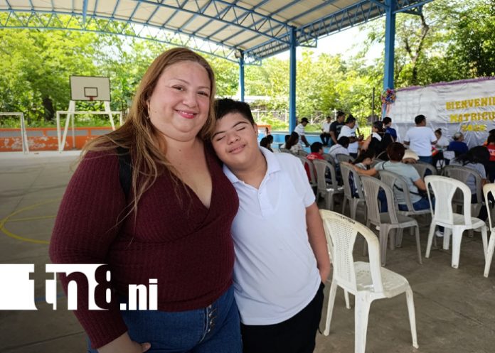 Foto:  Matrículas escolares 2026 en el Centro Melania Morales /TN8 Foto: Matrículas escolares 2026 en el Centro Melania Morales /TN8