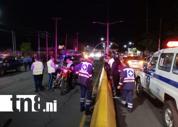 Foto: Motociclistas heridos tras accidente en La Nicarao, Managua/TN8 Foto: Motociclistas heridos tras accidente en La Nicarao, Managua/TN8
