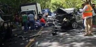 Foto: accidente en carretera de La Trinidad; socorristas actúan de inmediato/TN8