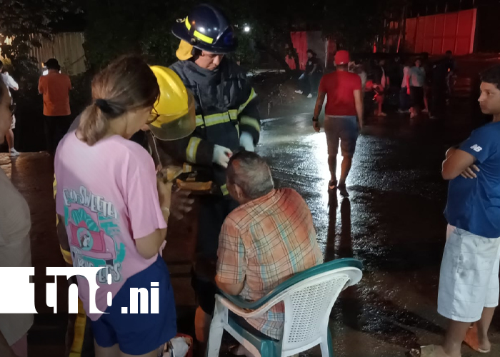 Foto: camioneta se precipita a un cauce con dos heridos en Managua/TN8