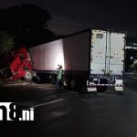 Furgón pierde el control en la temida Cuesta El Plomo y por poco se va al guindo Foto: Furgón pierde el control en la Cuesta El Plomo/TN8