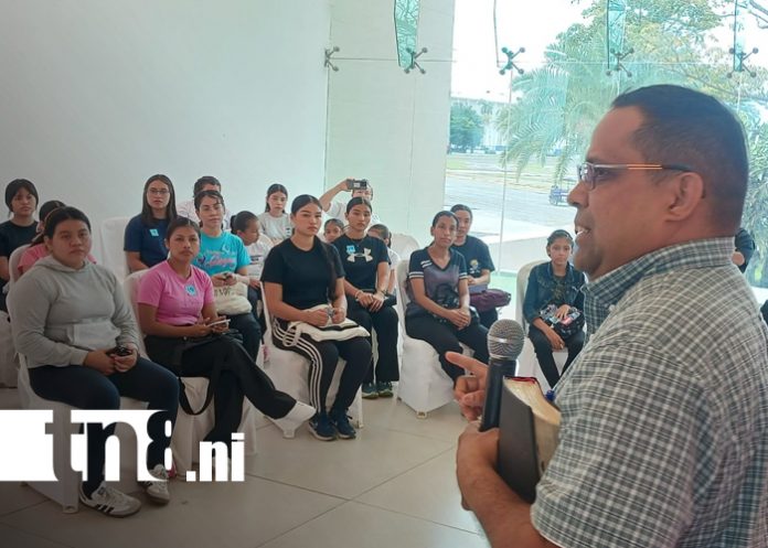 Foto: Danzas cristianas inspiran a jóvenes en Managua / TN8