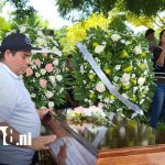 Familiares y vecinos despide a joven víctima de atroz femicidio en Managua Foto: Amigos y familiares claman justicia en Managua/ TN8