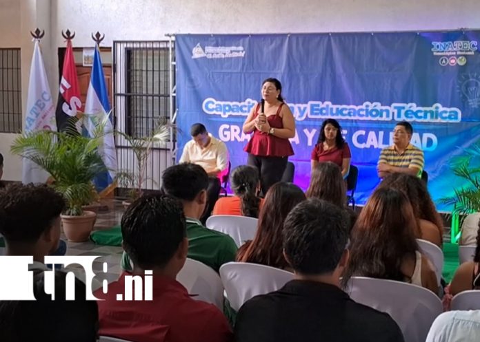 Foto: Protagonistas celebran certificación en Carazo/ TN8