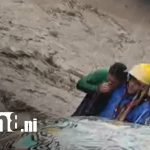 Desafiar las corrientes en El Jobo casi le cuesta la vida a repartidores de bebidas Foto: Desafiar las corrientes en El Jobo casi le cuesta la vida a repartidores de bebidas /TN8