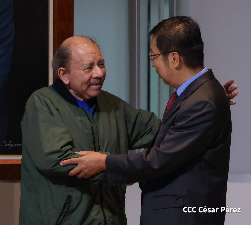 Foto: Copresidentes de Nicaragua despiden al embajador chino Chen Xi, en emotivo acto/Cortesía