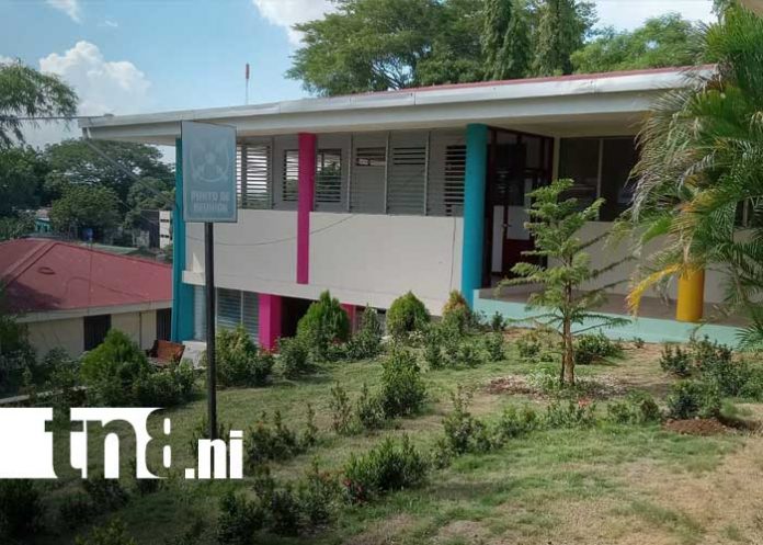 Foto: Nuevo centro de idiomas Brian Wilson / TN8