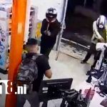 Robo de película en una tienda de conveniencia en Managua ¡Arrasaron con todo! Foto: Robo armado en una tienda de conveniencia de un barrio de Managua / TN8