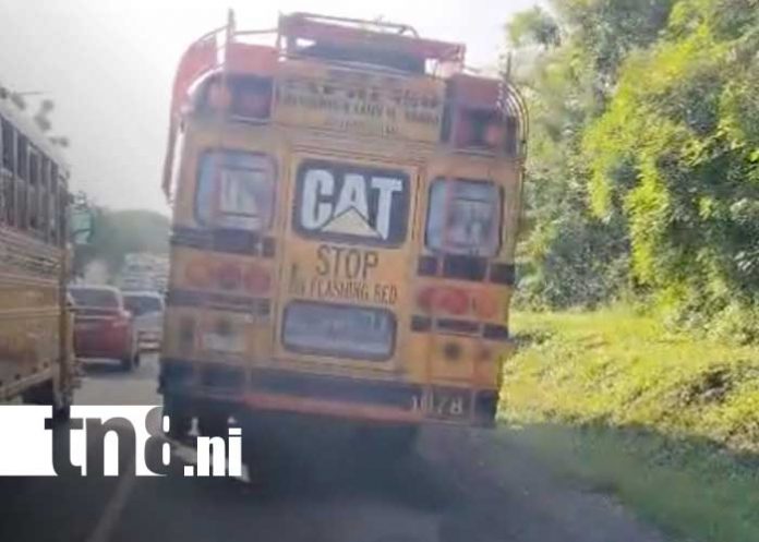 Foto: Maniobra temeraria en la Carretera Nueva a León / TN8