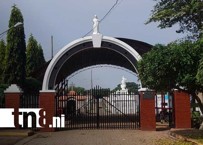 Foto: Cementerios listos para el 2 de noviembre por todos los departamentos / TN8