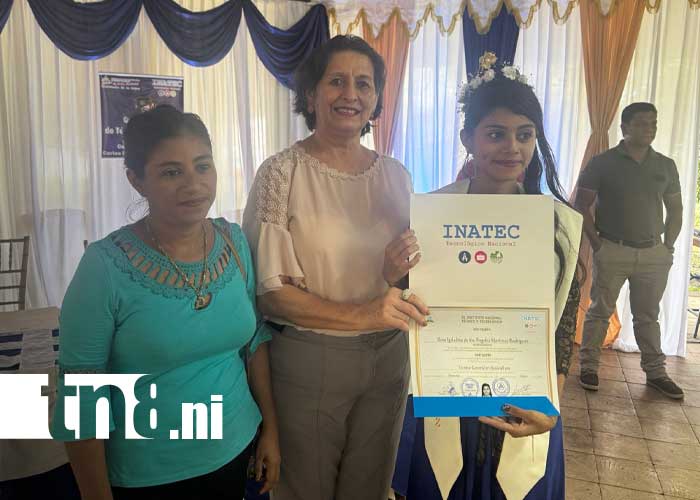 Foto: Graduación de técnicos en el Centro Tecnológico de Chinandega / TN8