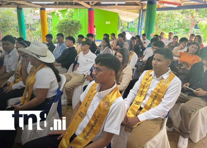 Foto: Graduación de técnicos en el Centro Tecnológico de Chinandega / TN8