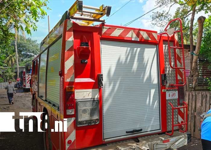 Foto: Incendio en una vivienda del Distrito VI de Managua / TN8