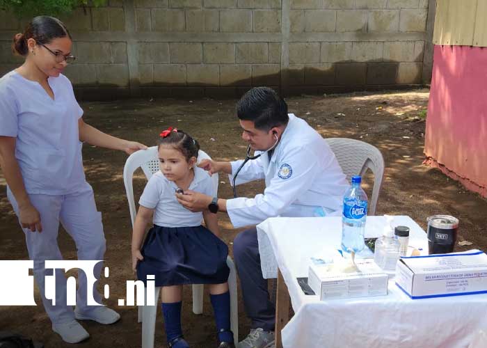 Foto: Feria de salud en el barrio Bóer, en Managua / TN8