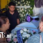 Familiares velan a menor que fue arrastrada por las fuertes corrientes en Managua Foto: Vela de pequeña que falleció por corrientes en Managua / TN8