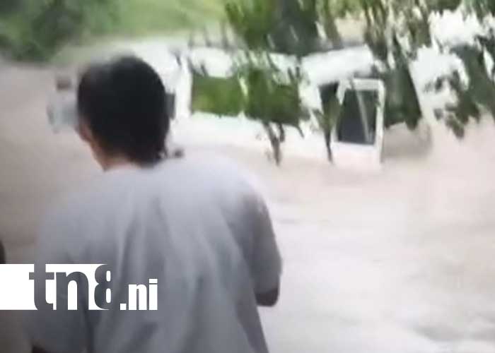 Foto: Crecida de río en Somotillo, Chinandega / TN8