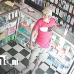 Ladrón en Chinandega huye con un teléfono… ¡pero era solo de exhibición! (VIDEO) Foto: Sujeto se roba celular de exhibición en tienda de Chinandega / TN8