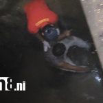 Hombre es rescatado por bomberos tras caer a un cauce en Masaya Foto: Bomberos rescatan a hombre de cauce en Masaya /TN8