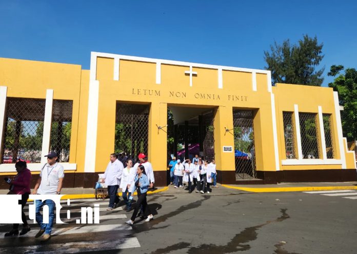 Foto: MINSA y bomberos activan plan “Cementerio” /TN8