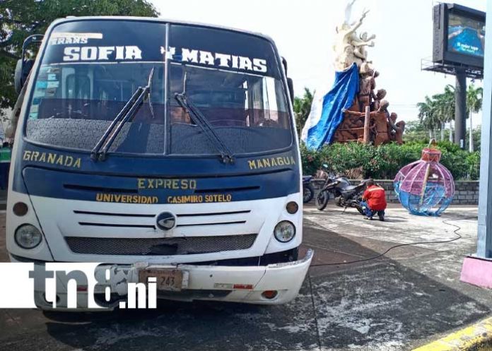 Foto: Accidente de tránsito en el sector de Plaza Las Victorias, Managua / TN8 Foto: Accidente de tránsito en el sector de Plaza Las Victorias, Managua / TN8
