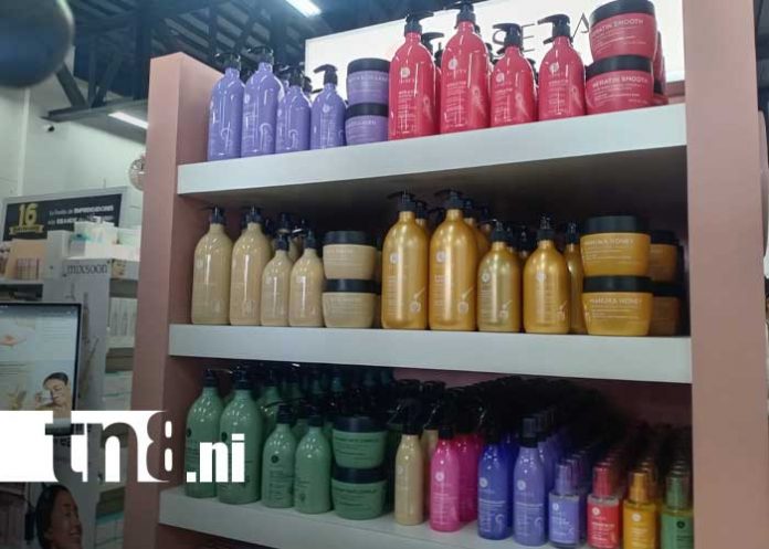 Foto: Nuevas marcas en Esther Comercial / TN8 Foto: Nuevas marcas en Joyas Esther / TN8