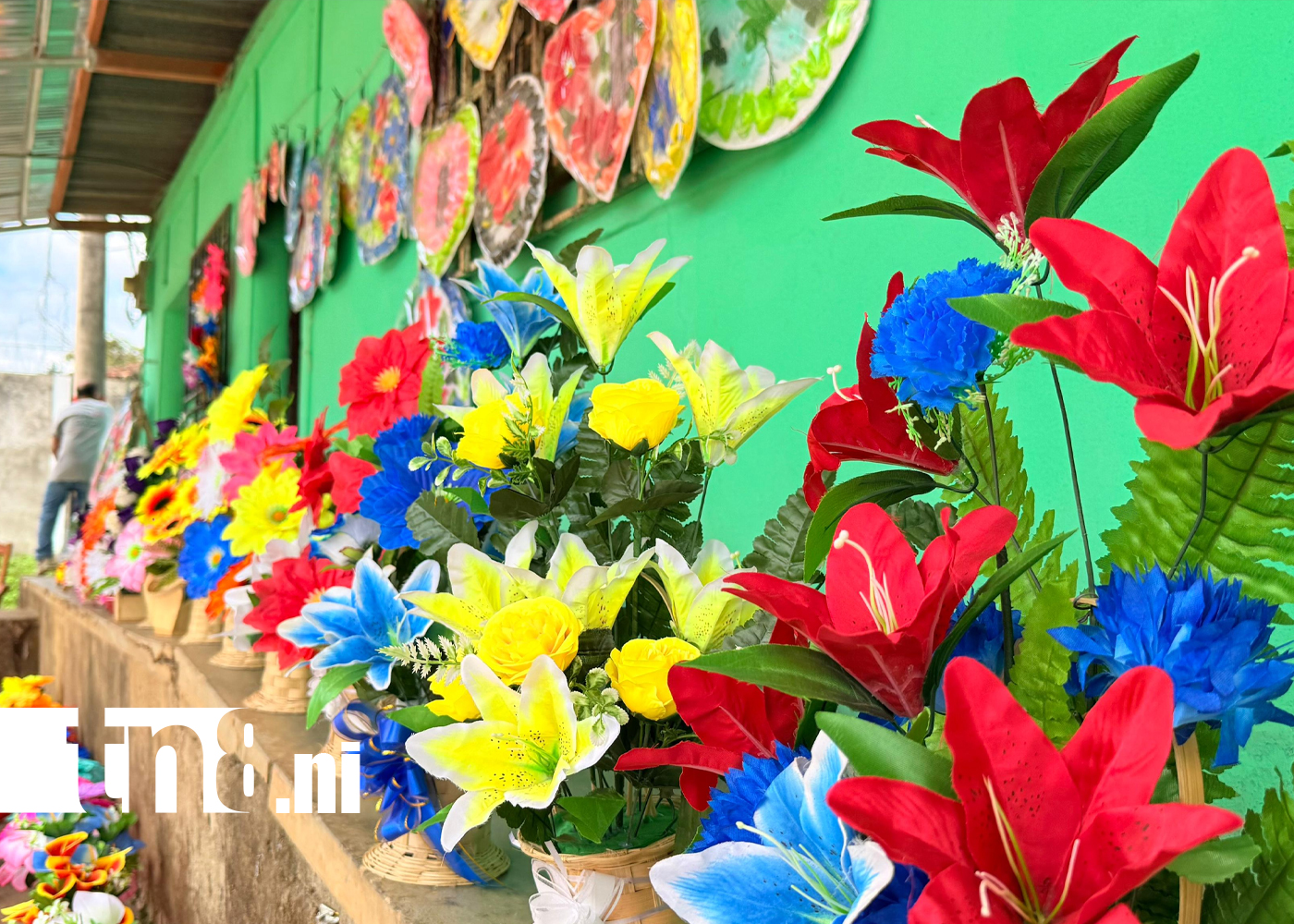 Foto: Jalapa se prepara con cementerios limpios y arreglos florales /TN8