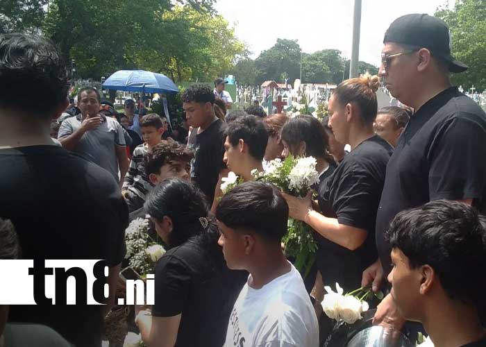 Foto: Luto y dolor por la muerte de una niña en las Aldeas SOS, en Managua / TN8