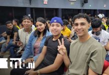 Foto: Encuentro de universitarios con RT En Español / TN8