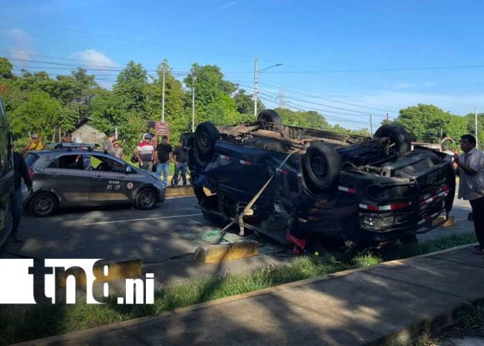 oto: Fuerte accidente en Carretera Masaya - Catarina / TN8 oto: Fuerte accidente en Carretera Masaya - Catarina / TN8