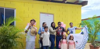Foto: Familias de Managua estrenan casa /TN8