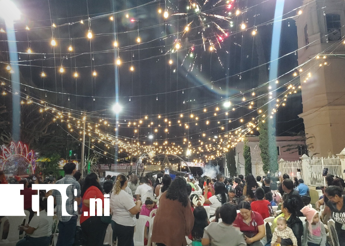 Foto: La magia de la Navidad se disfruta en Matagalpa con encendido de luces navideñas / TN8