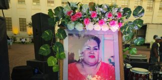 Foto: Homenajean a Marina Cárdenas “La Gordita de Oro” en su 11 aniversario de fallecida/TN8