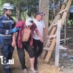 Foto: Vecinos auxilian a víctimas de accidente en La Estanzuela, Estelí / TN8