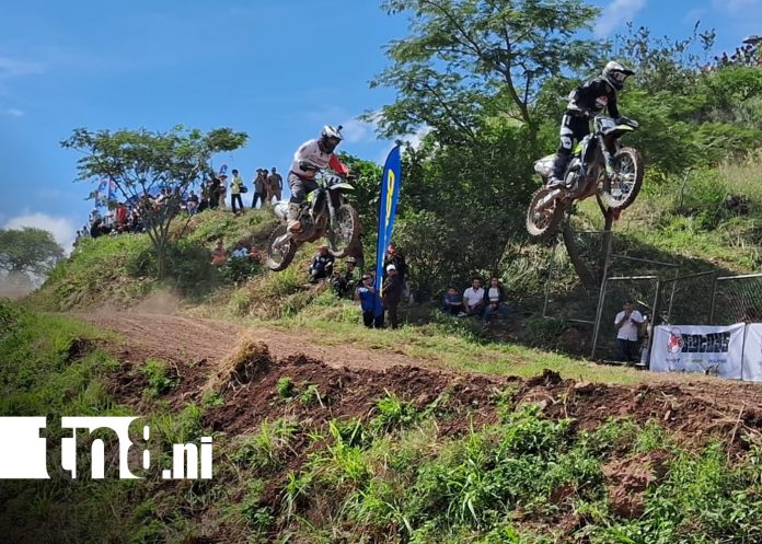 Foto: Octava edición de motocross en Matagalpa rinde homenaje a Carlos Fonseca/TN8