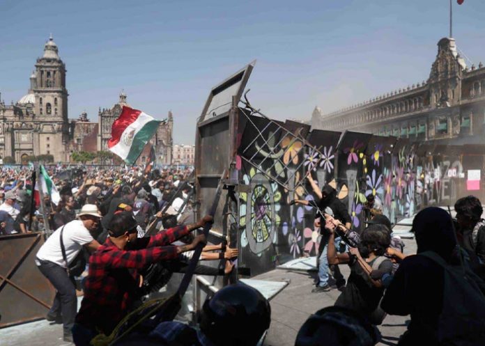Foto: Marcha de la Generación Z genera enfrentamientos en México/ Cortesía