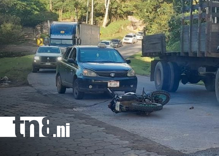 Foto: Conductor invade carril en carretera a Mulukukú / TN8